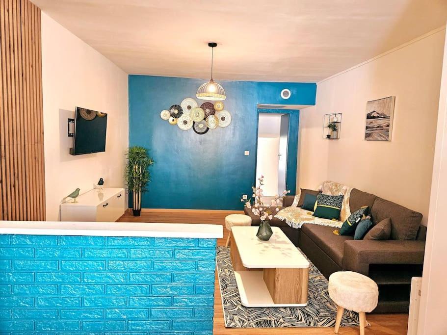 Charleville-Mézières Spacieux Et Charmant Appartement De 47 M2 מראה חיצוני תמונה